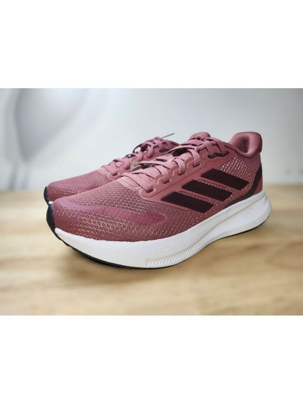Adidas size 8 w